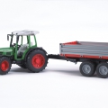 Трактор «FENDT 209» с прицепом